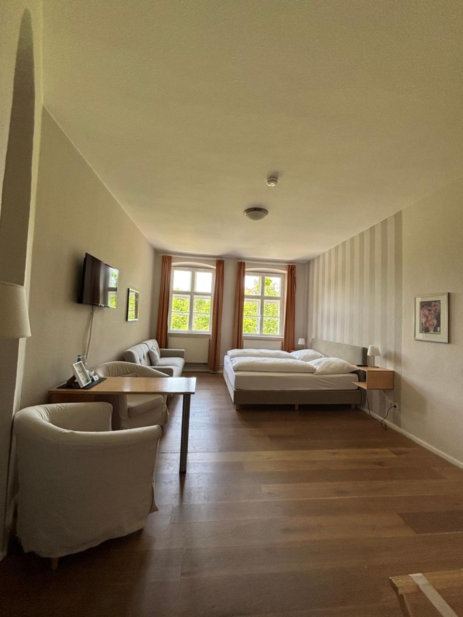Hotel Zollhaus Schleswig Extérieur photo