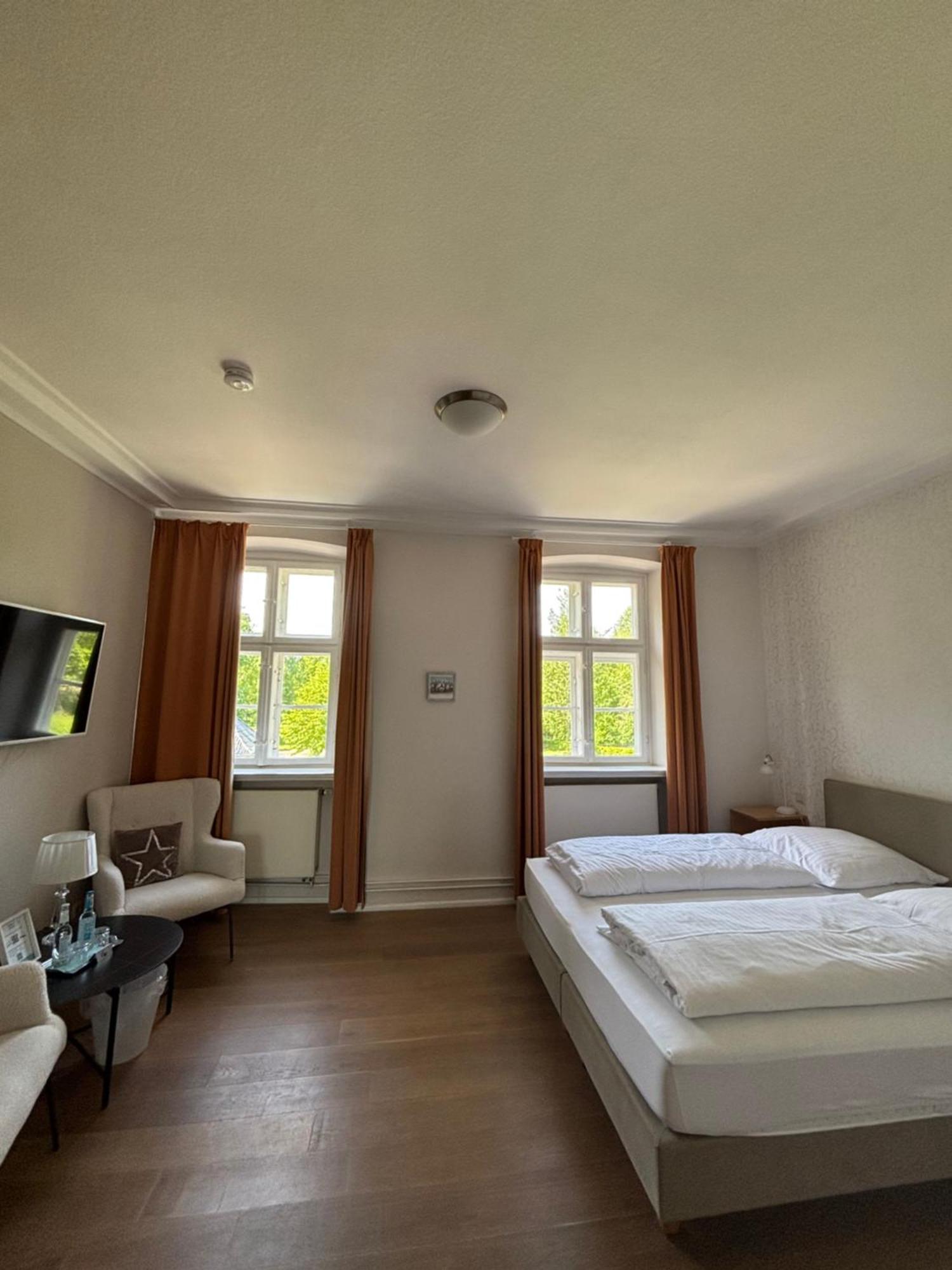 Hotel Zollhaus Schleswig Extérieur photo